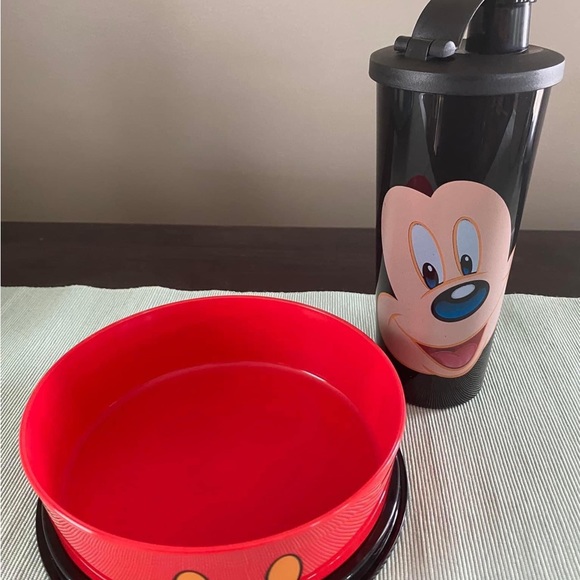 Tupperware Mickey Set - Picture 2 of 3